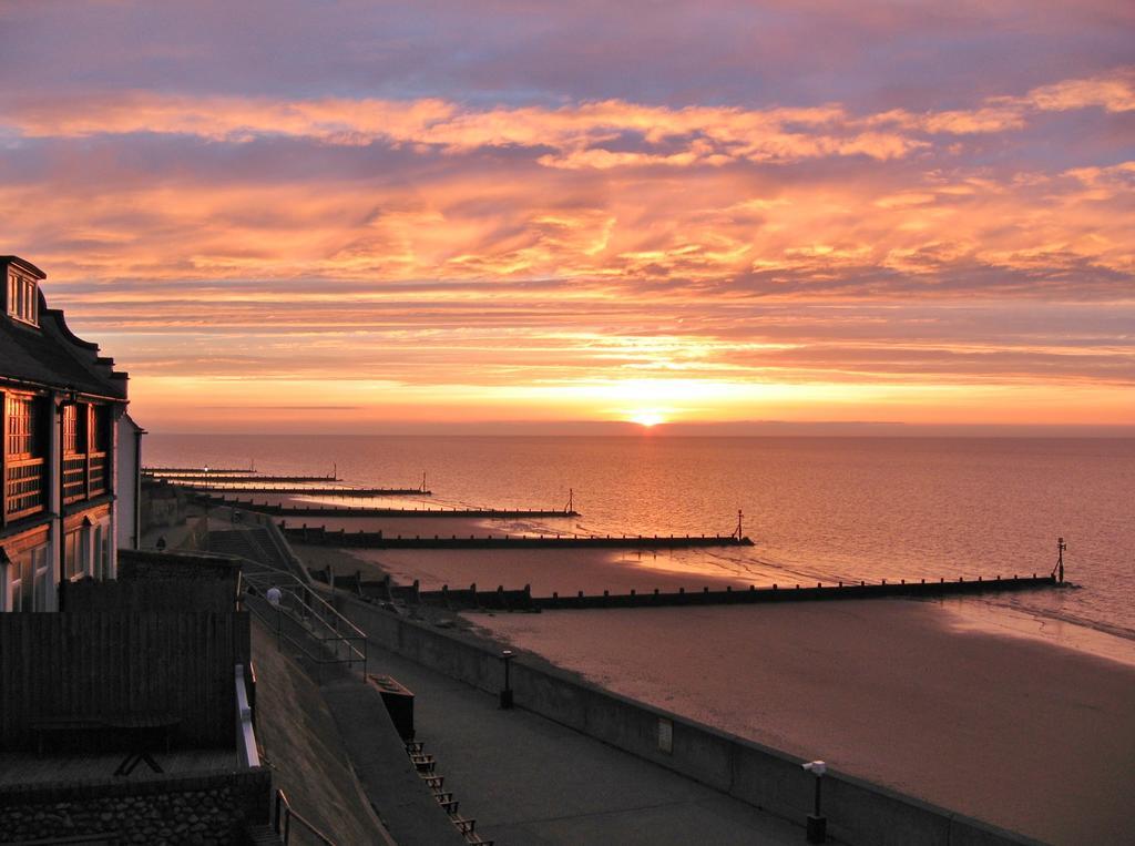 Sea View 3 Promenade Villa Sheringham Eksteriør bilde
